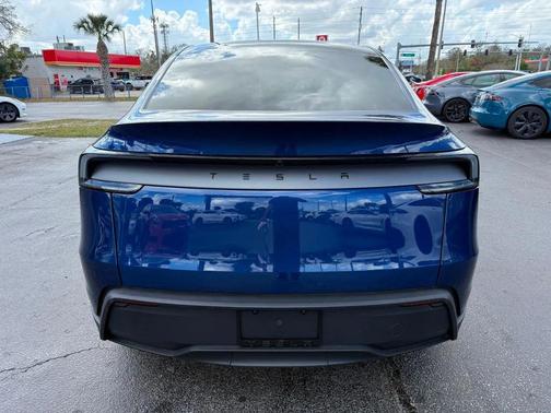 2026 Tesla Model Y Premium RWD