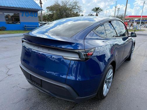 2026 Tesla Model Y Premium RWD