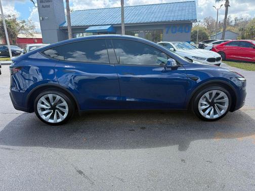 2026 Tesla Model Y Premium RWD