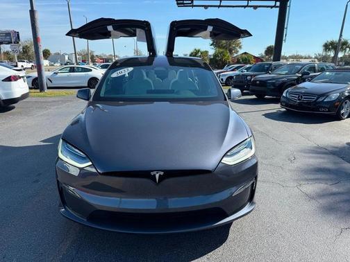 2022 Tesla Model X **MODEL X AWD 6 PASSENGERS**