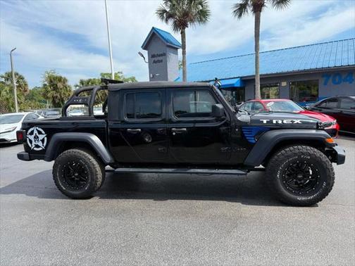 2022 Jeep Gladiator Sport