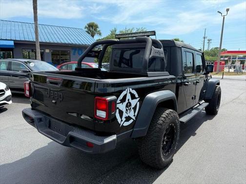 2022 Jeep Gladiator Sport