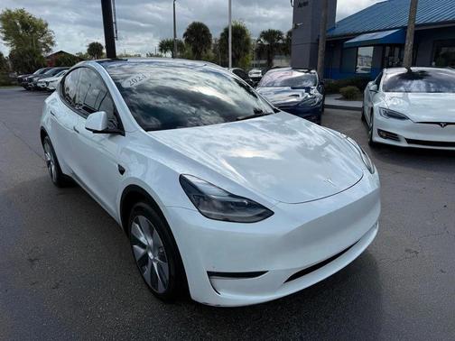 2024 Tesla Model Y Long Range AWD