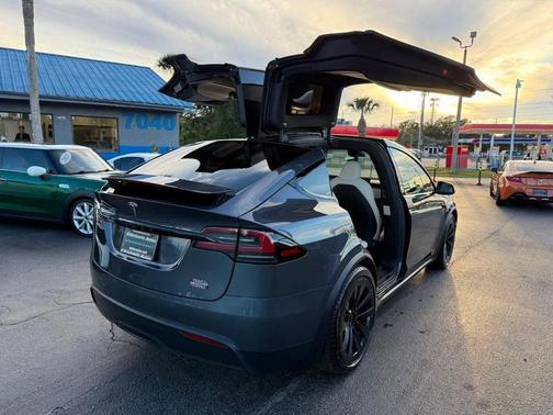 2022 Tesla Model X Plaid AWD