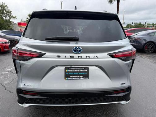 2025 Toyota Sienna XSE 7 Passenger