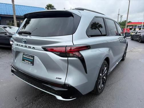 2025 Toyota Sienna XSE 7 Passenger