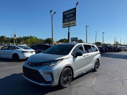 2025 Toyota Sienna XSE 7 Passenger