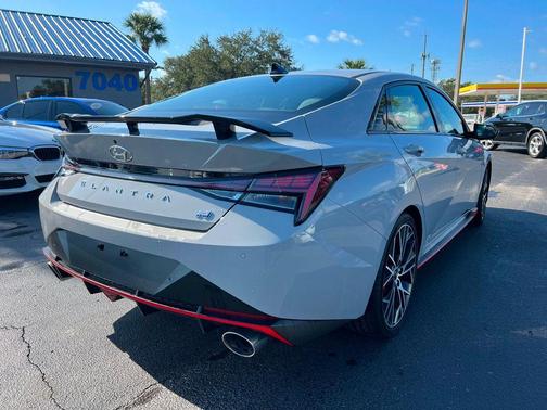 Photo 5 of 19 of 2022 Hyundai Elantra N Base