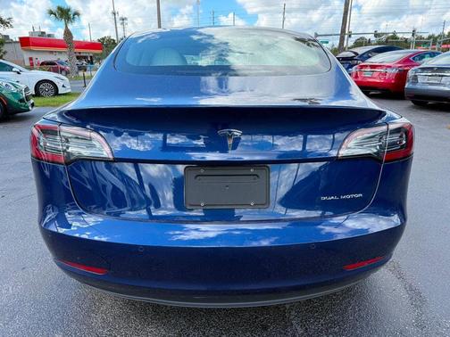 2022 Tesla Model 3 Long Range