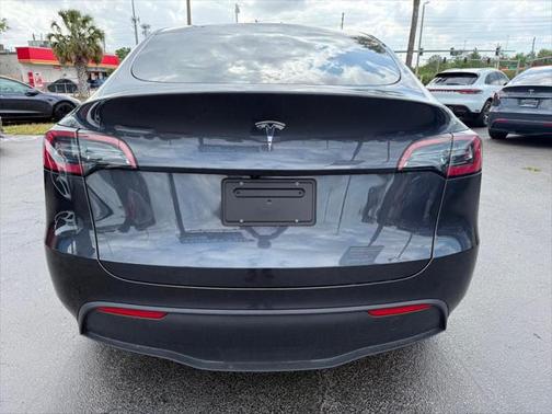 2024 Tesla Model Y RWD