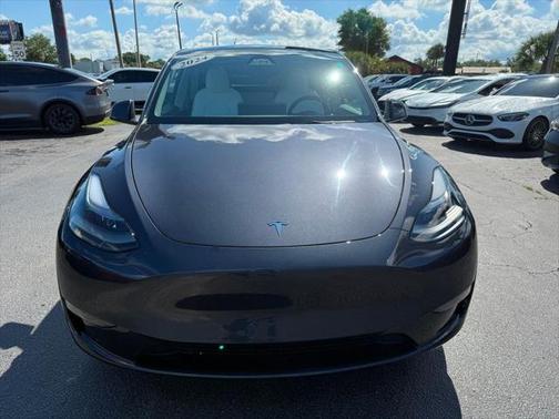 2024 Tesla Model Y RWD