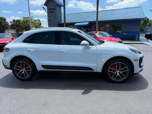 2022 Porsche Macan Base