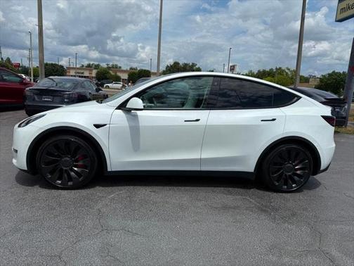 2022 Tesla Model Y Performance AWD