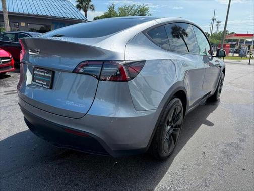 2025 Tesla Model Y Long Range RWD