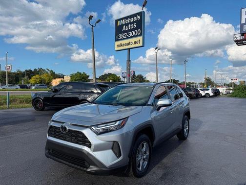 2025 Toyota RAV4 Hybrid XLE