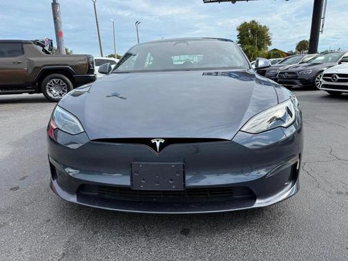 2023 Tesla Model S Plaid