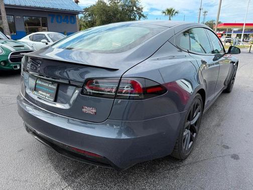 2023 Tesla Model S Plaid