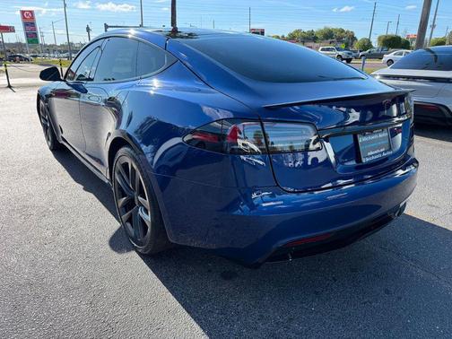 2022 Tesla Model S Plaid