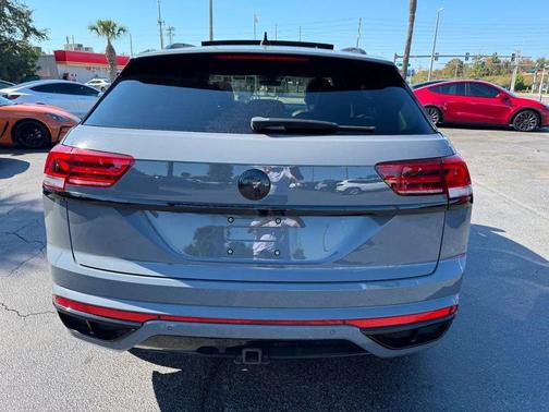 2023 Volkswagen Atlas Cross Sport 3.6L V6 SEL R-Line