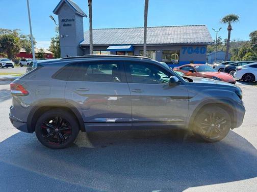 2023 Volkswagen Atlas Cross Sport 3.6L V6 SEL R-Line