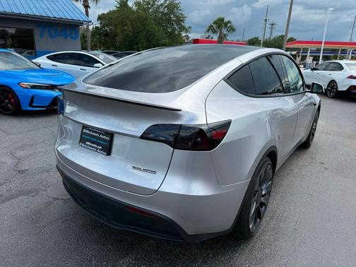 Gray (Wrapped Silver) 2023 Tesla Model Y **MODEL Y PERFORMANCE**COMP4**FULL SELF DRIVING**WRAPPED**