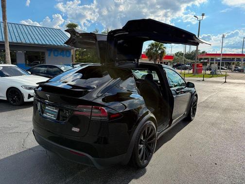 2022 Tesla Model X Plaid AWD