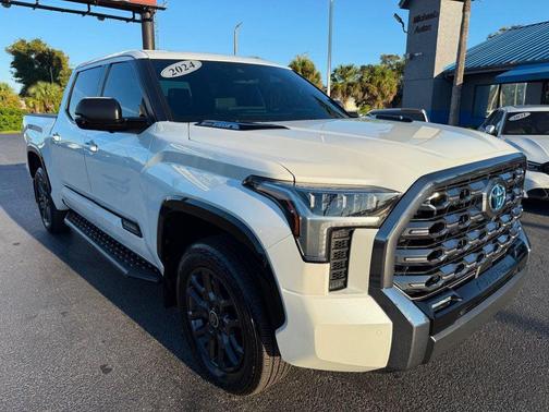 2024 Toyota Tundra Hybrid Platinum