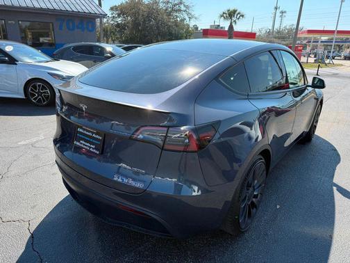 2023 Tesla Model Y Performance AWD