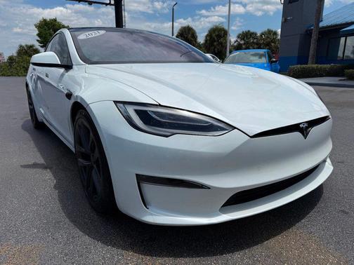 Pearl White Multi-Coat 2021 Tesla Model S Plaid