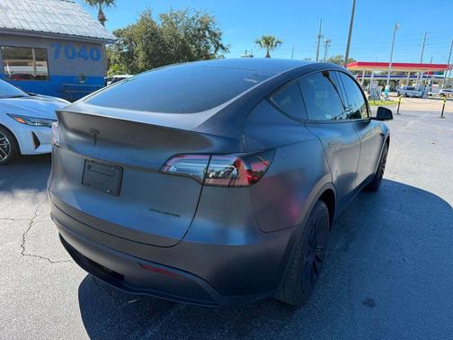 2024 Tesla Model Y Long Range AWD