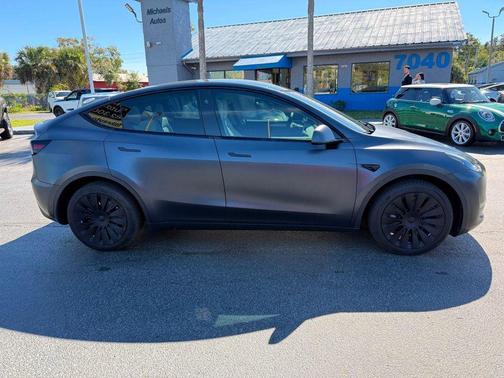 2024 Tesla Model Y Long Range AWD