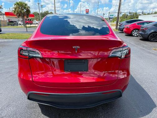 2022 Tesla Model Y Long Range AWD