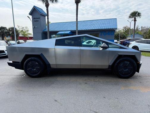 2025 Tesla Cybertruck AWD