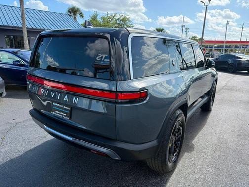2023 Rivian R1S Adventure