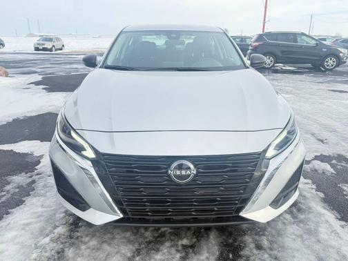 Brilliant Silver Metallic 2024 Nissan Altima 2.5 SV