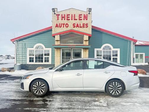 Brilliant Silver Metallic 2024 Nissan Altima 2.5 SV