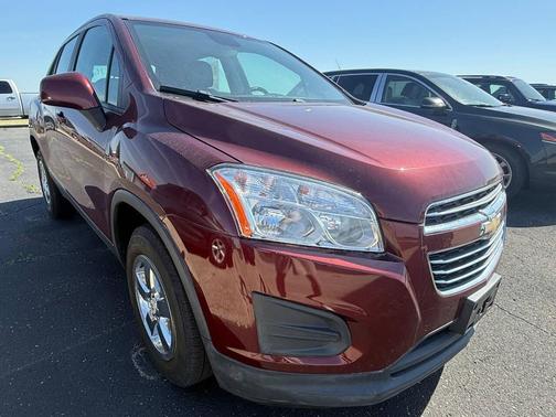 Maroon 2016 Chevrolet Trax LS