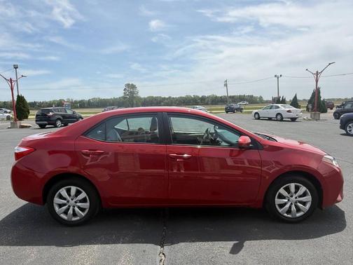 Barcelona Red Metallic 2016 Toyota Corolla LE