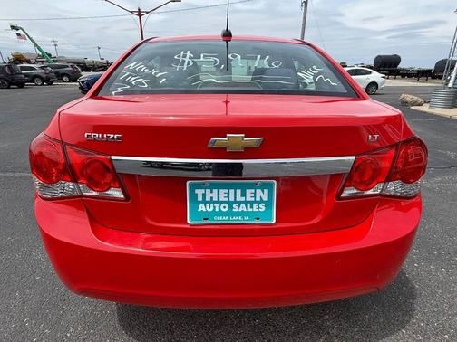 Red 2016 Chevrolet Cruze Limited 1LT