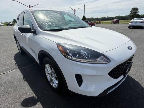 Oxford White 2022 Ford Escape SE