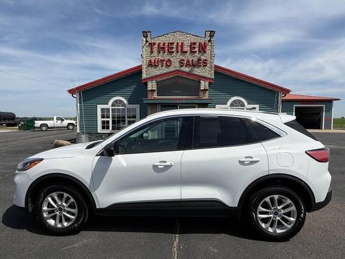 Oxford White 2022 Ford Escape SE