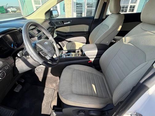 2019 Ford Edge SE