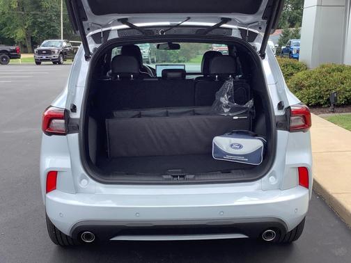 2025 Ford Escape ST-Line Elite