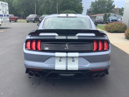 2022 Ford Shelby GT500 Base