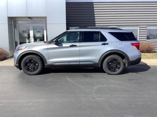 Iconic Silver 2020 Ford Explorer XLT