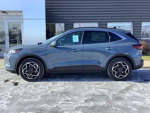 2026 Ford Escape Platinum