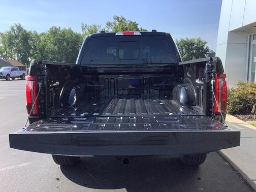 Agate Black Metallic 2026 Ford F-150 Lariat