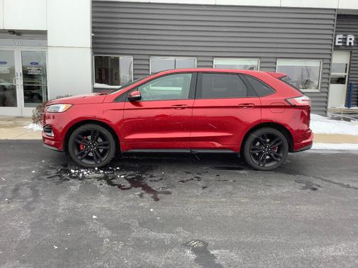 2020 Ford Edge ST