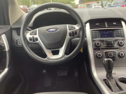 2012 Ford Edge SE