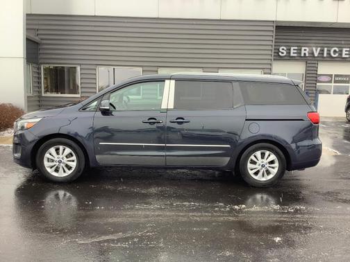 2017 Kia Sedona LX